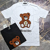 Мужская стильная брендовая футболка Moschino белого цвета с принтами