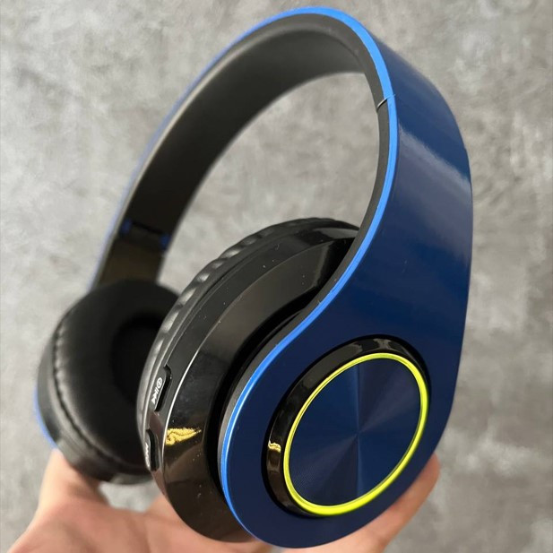 Бездротові навушники накладні b39 зі світлодіодною led-підсвіткою, bluetooth, FM радіо, картою та MP3 плеєром