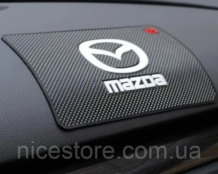 Антиковзний килимок у машину на торпеду з логотипом Mazda, фото 1