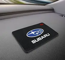 Антиковзний килимок у машину на торпеду з логотипом Subaru