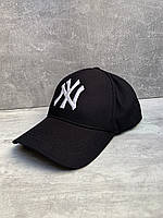 Бейсболка кепка New York Yankees чорного кольору з білим логотипом dior т