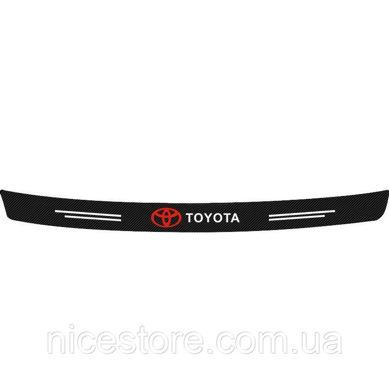Наклейка на задній бампер заокруглена карбонова Toyota всі моделі та інші марки автомобілів 90х7см, фото 1