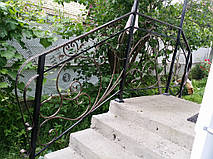 Кованые перила с козырьком 1