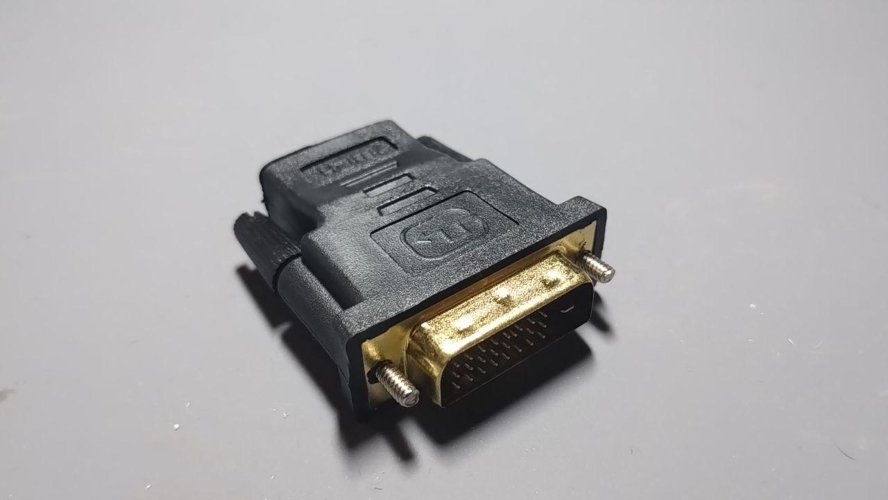 Перехідник штекер DVI-D (24+1) — гніздо HDMI, gold, пластик