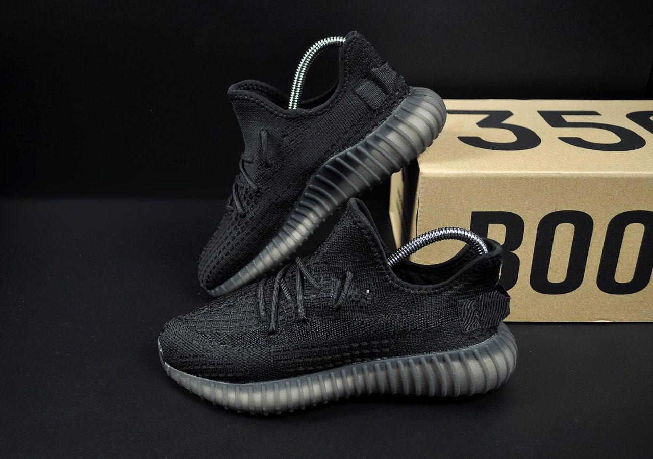 Чоловічі кросівки Adidas Yeezy Boost 350 All Black (Чорний) Адідас Ізі Буст 350 текстиль сітка повсякденні