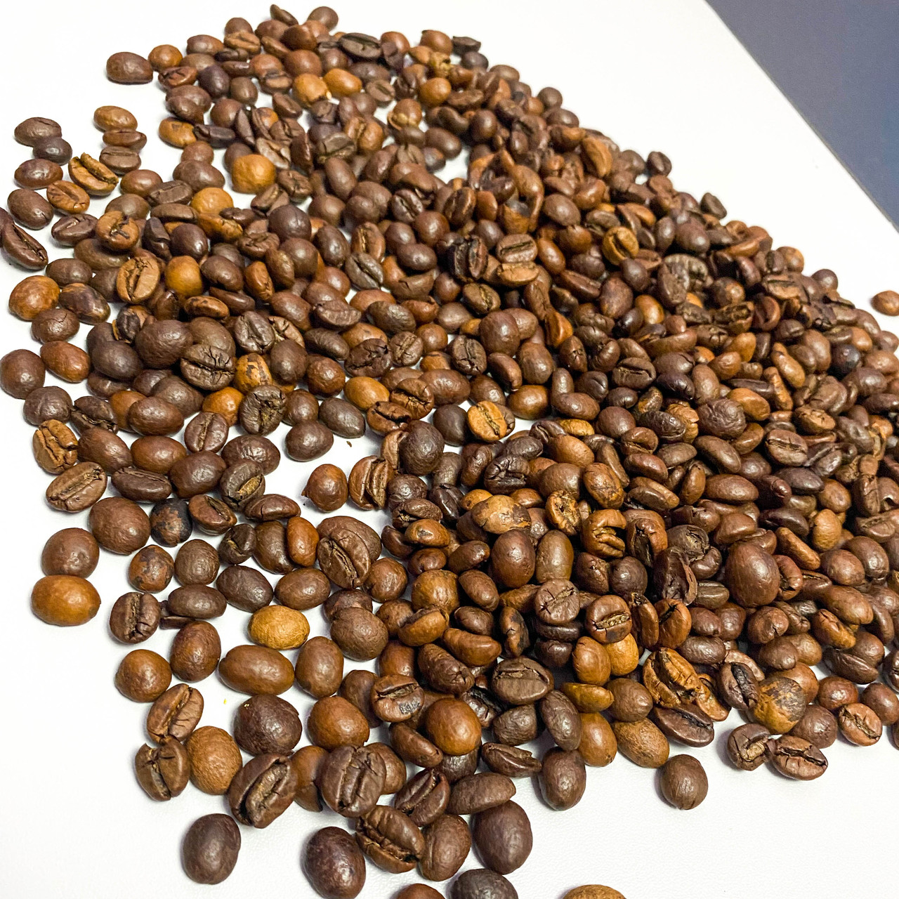 Кофе в зернах Grande купаж 70%/30% свежеобжаренный 1 кг - фото 1 - id-p1828122954