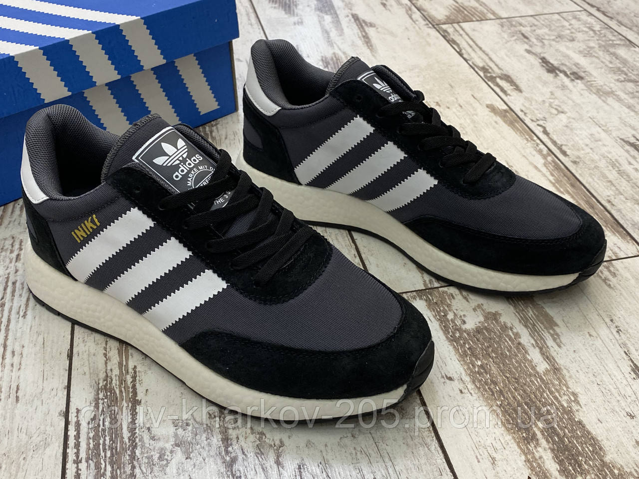 Adidas store iniki 44