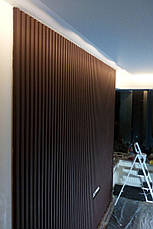 Стінова декоративна рейкова панель МДФ. Колір: Венге. Розміри однієї панелі: 2800 мм x 117 мм, фото 3