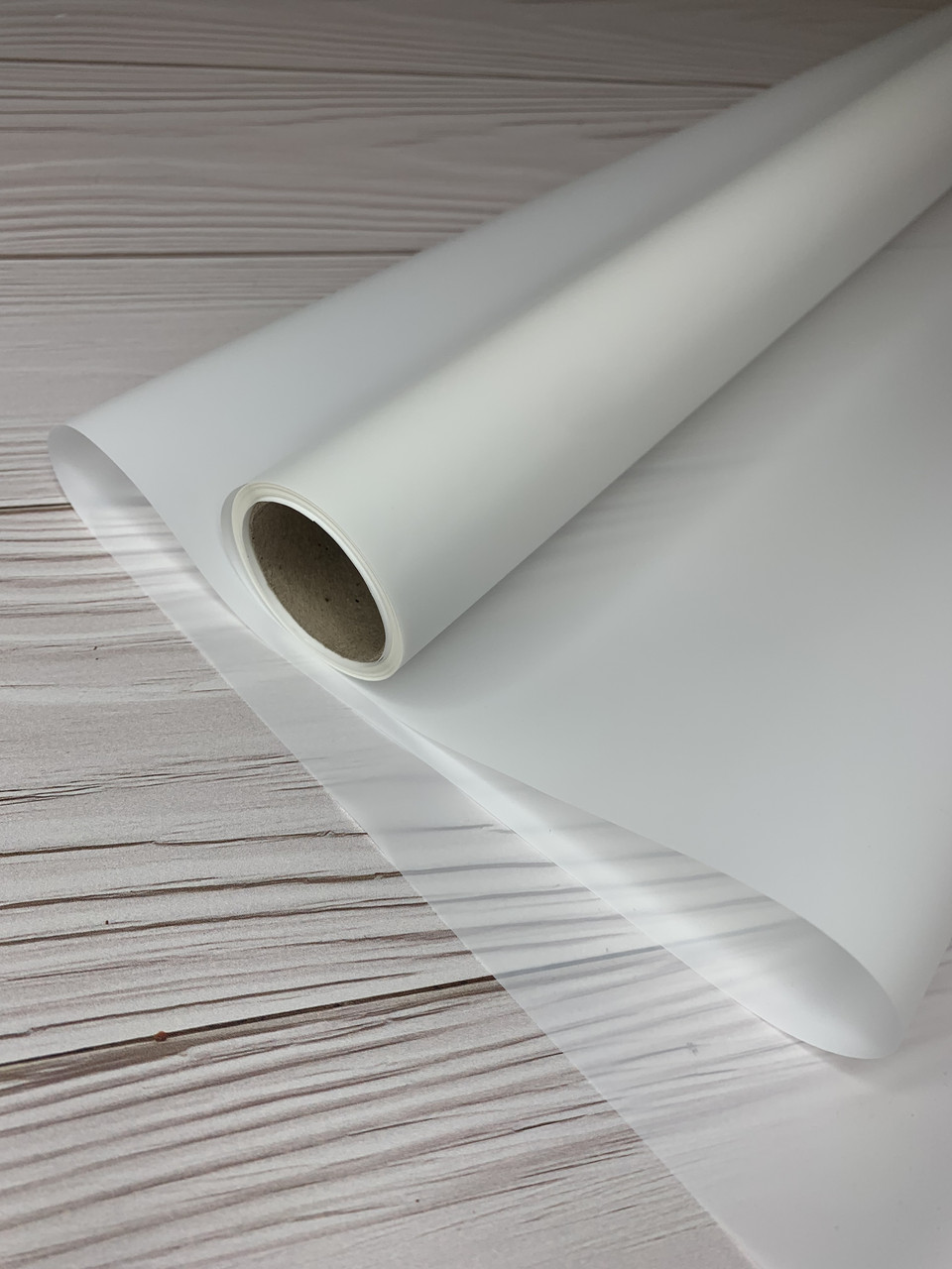 Калька для квітів біла 0,7х8 м