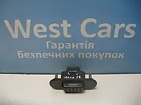 Кнопка відкривання скла кришки багажника Hyundai Santa FE з 2000 по2005