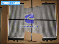 Радиатор охлаждения PEUGEOT 407/ CITROEN C5 2.0 AT (пр-во Nissens) 63607A