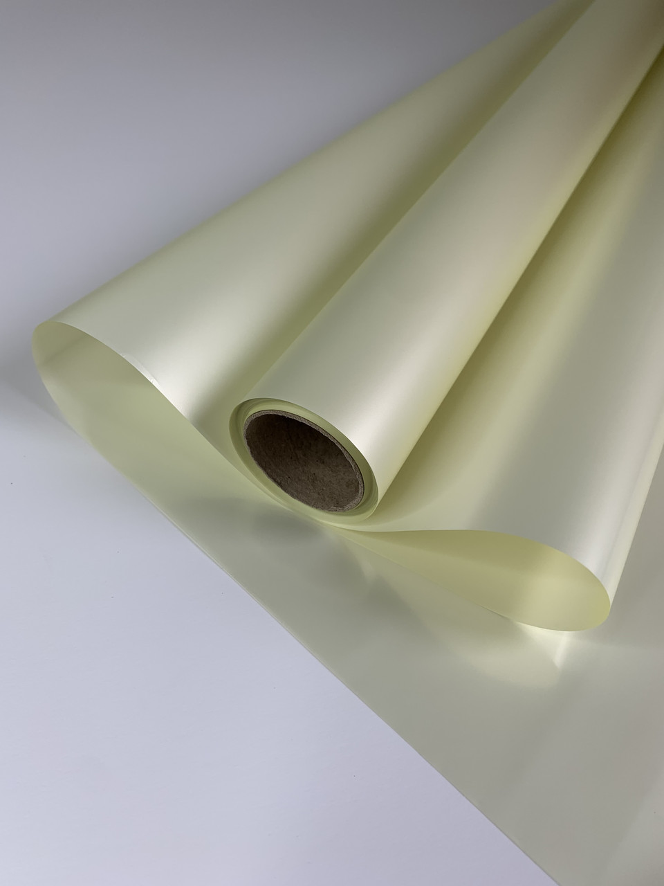 Калька для квітів перламутрова айворі 0,7х8 м