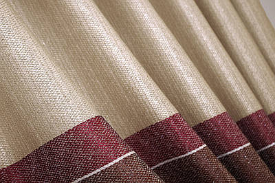 Тканина льон блекаут , смужки. Колір бежевий з бордовим і коричневим. Код 781ш
