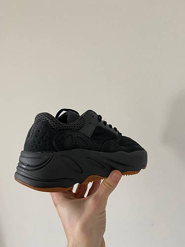 Adidas Yeezy Boost 700 Utility Black ID