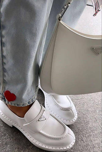 Купить Белые женские лоферы Prada White Brushed Leather Loafers ...