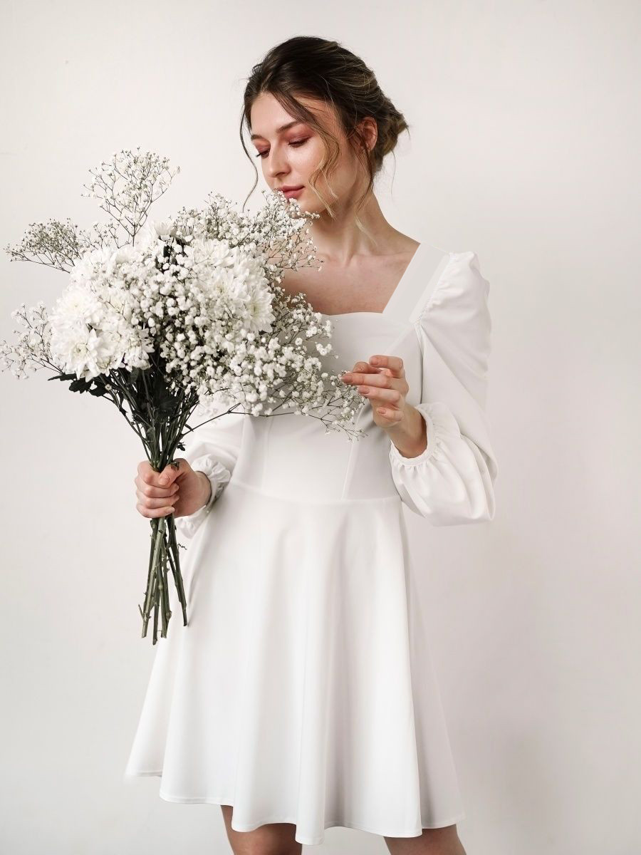 Нарядне коротке жіноче плаття на весілля, молочно-біле