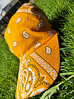 Бандана-трансформер літня зручна з козирком від сонця з візерунком пейслі бурштинового кольору