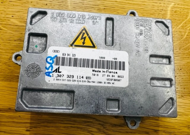 Блок розпалювання ксенону 1 307 329 114 VW Audi A4 A5 S4 A4 B7 A3 8P 8E0 941 329