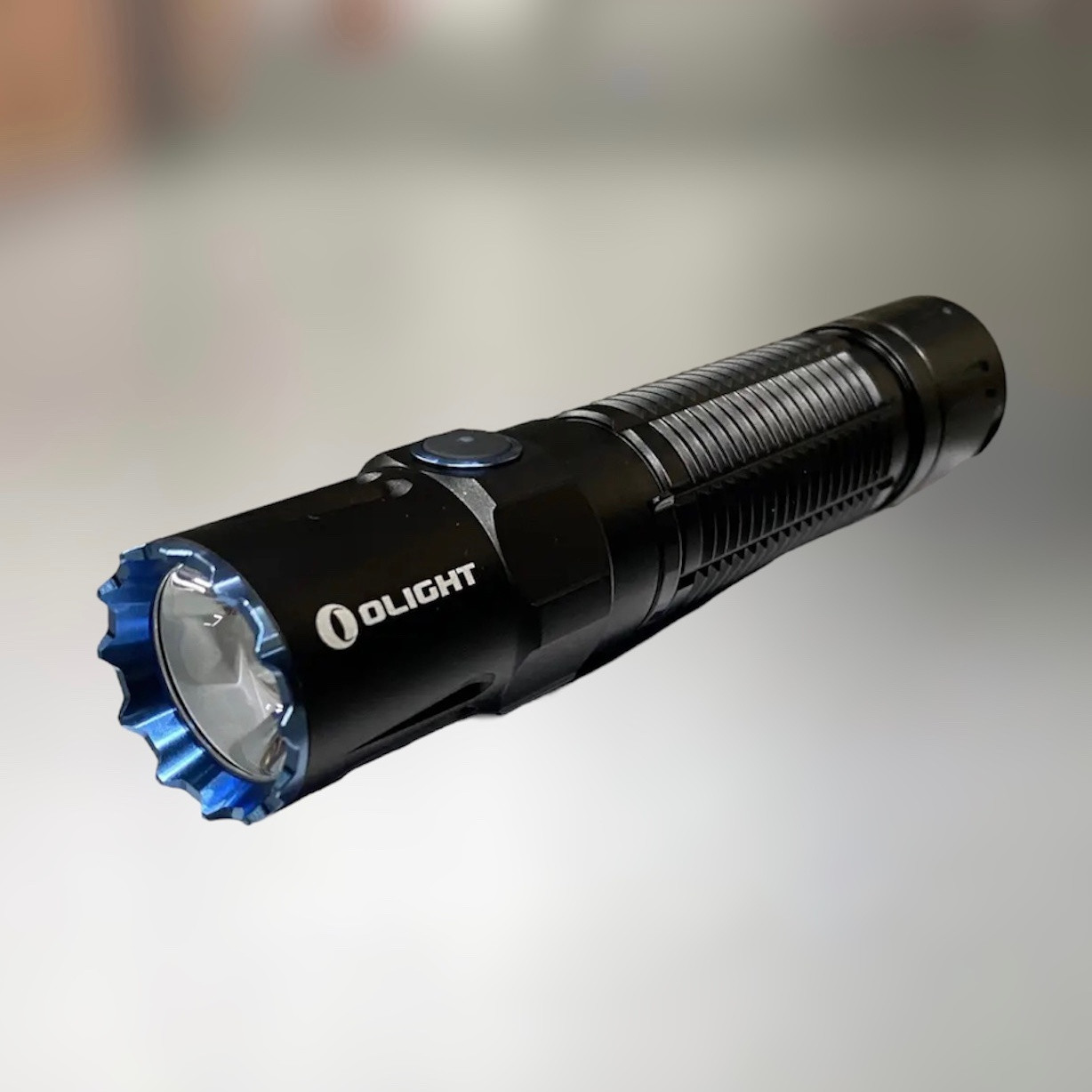 Ліхтар тактичний Olight M2R Pro Чорний, живлення - акумулятор, потужний ліхтарик для військових зі стробоскопом