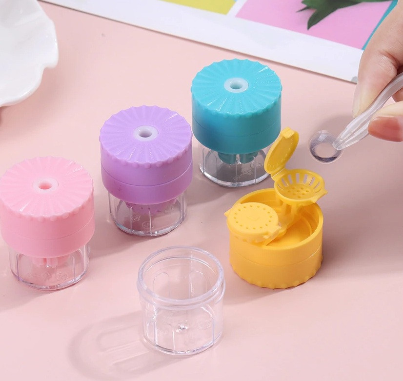 Контейнер для зберігання та очищення контактних лінз, очищувач контактних лінз