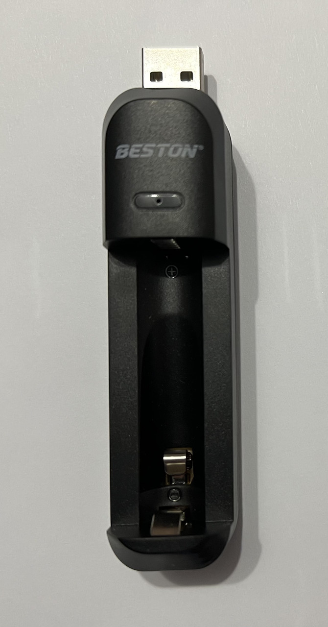 Зарядний пристрій Beston C8018B для акумуляторів AAAA та AAA