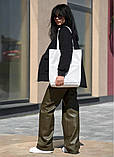 Модна біла жіноча сумка шоппер з великою кишенею на блискавці і двома ручками матова екошкіра, фото 8