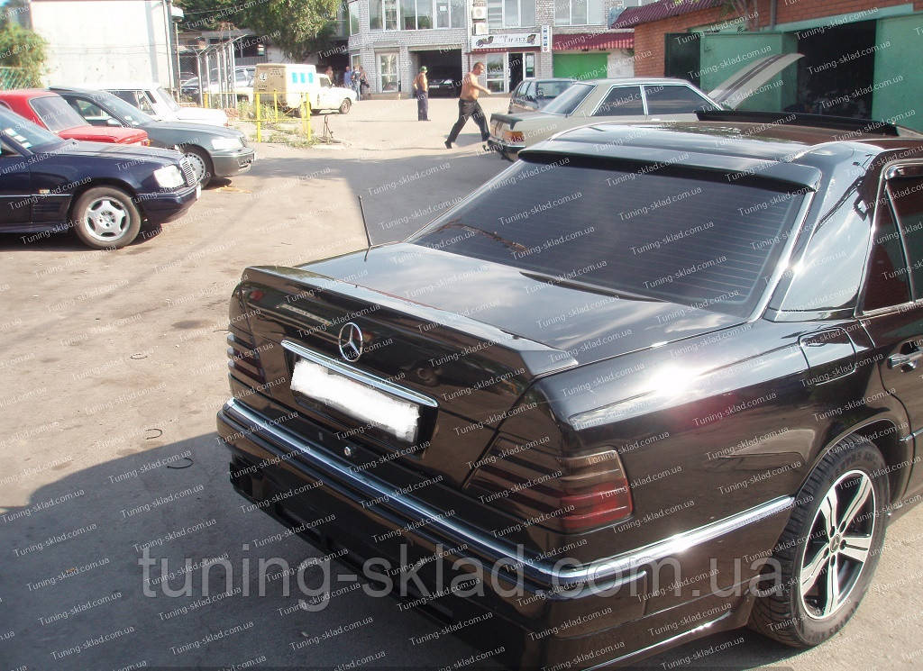 Спойлер Mercedes W124 (спойлер на кришку багажника Мерседес W124), фото 1