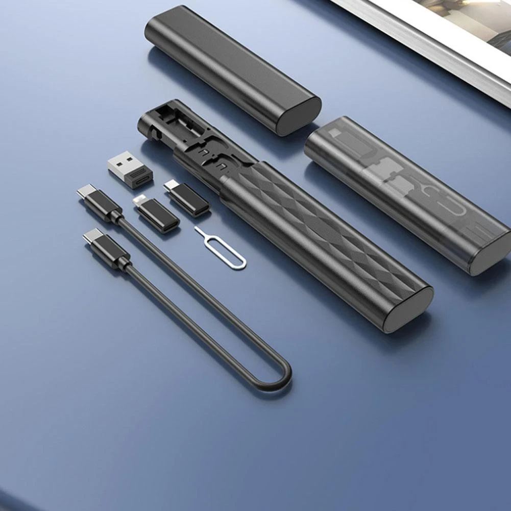 Багатофункціональний смарт-адаптер із кабелем USB і картами пам'яті