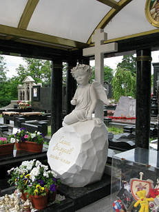 Скульптура ангелика з мармуру № 442