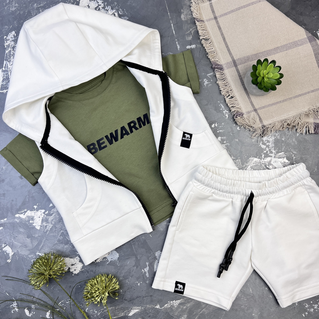 Дитячий літній костюм шорти + жилетка + футболка BEWARM Білий/Хакі