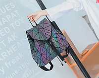 Светящийся рюкзак - хамелеон женский Bao Bao Issey Miyake треугольники голографический (флуоресцентный)