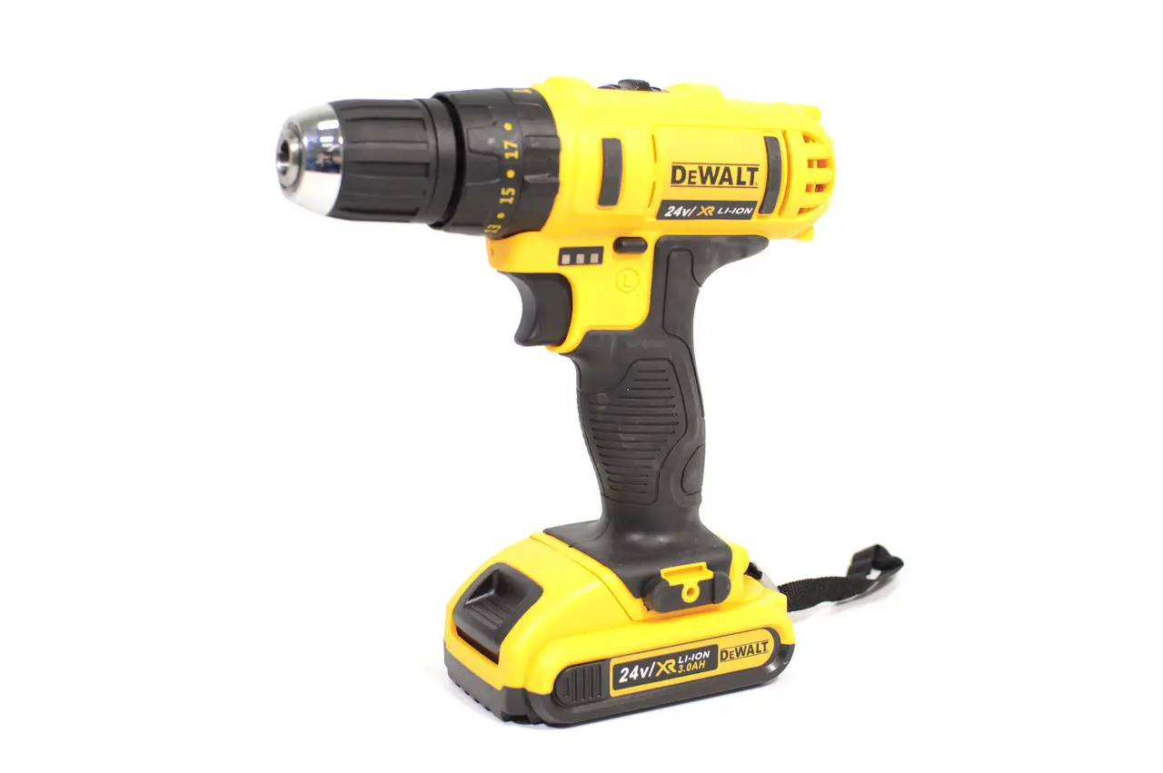 Аккумуляторный шуруповерт DeWALT 26V 5.0Ah с набором инструментов - фото 2 - id-p1835654926