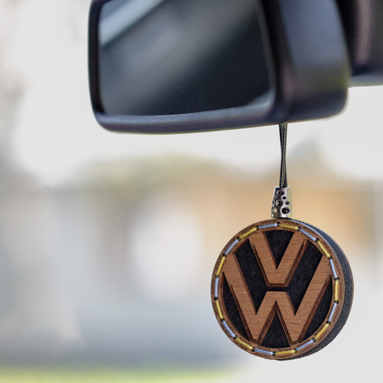 Ароматизатор дерев'яний в машину Volkswagen ручної роботи, 6 см.