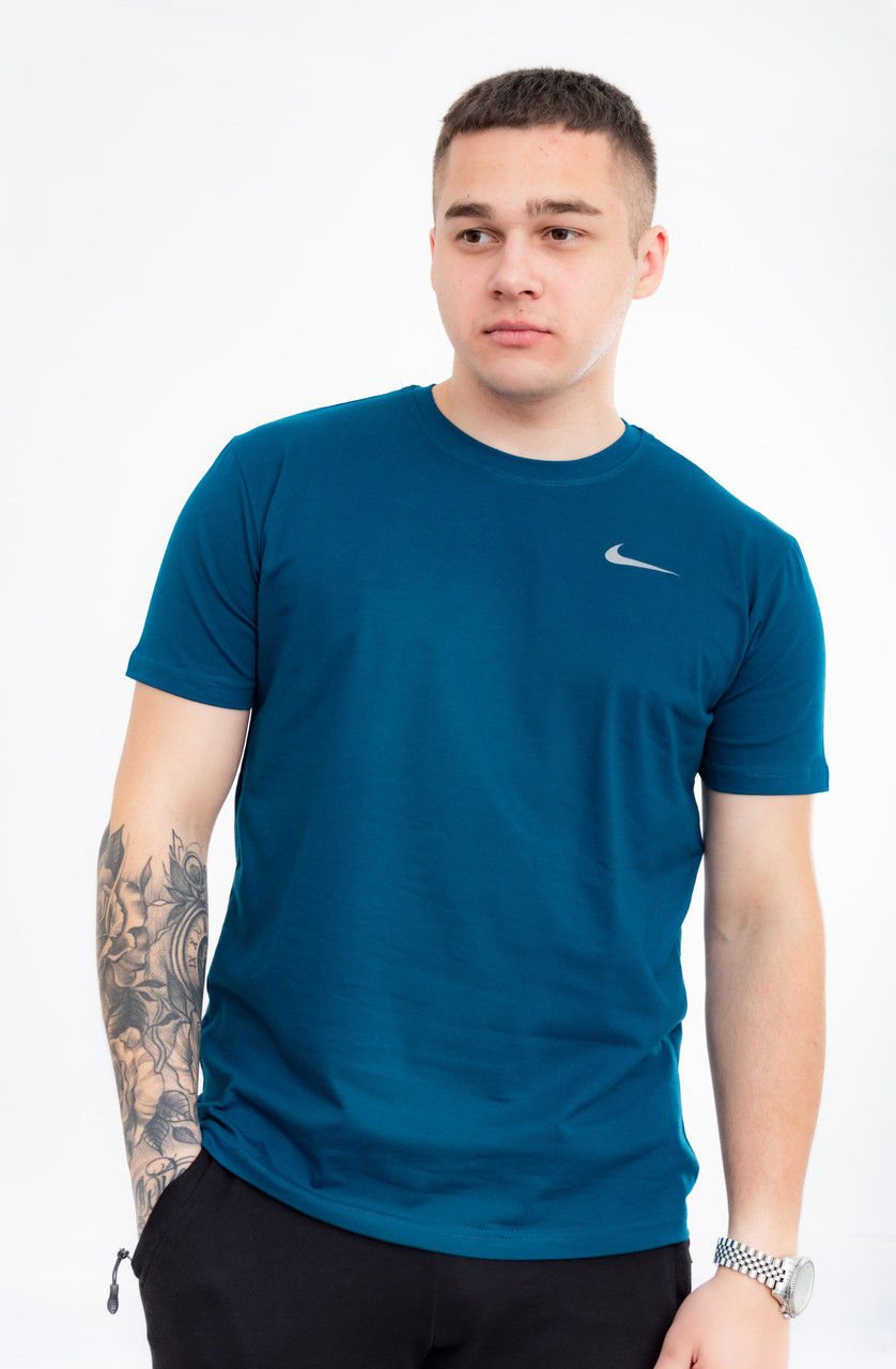 Чоловіча футболка Nike синій