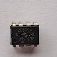 Микросхема PIC12C509A DIP8