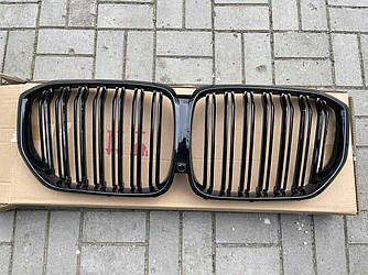Решітка радіатора BMW X5 G05 ніздрі стиль X5M (чорний глянець)