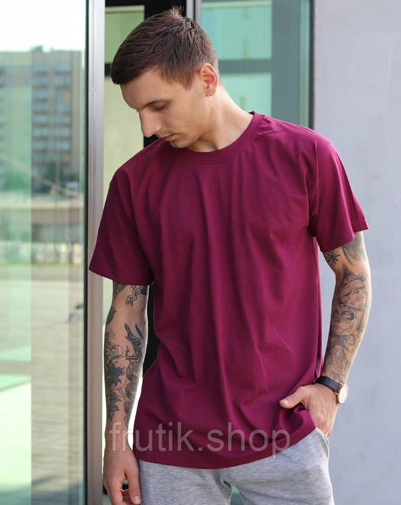Бордова чоловіча Футболка класична Fruit of the loom Valueweight вишневий бордо S