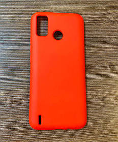 Чохол-накладка на телефон Tecno Spark 6 Go з мікрофіброю червоного кольору