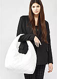 Стильна велика біла жіноча сумка хобо містка, матова екошкіра (якісна штучна шкіра) + зручний гаманець, фото 5