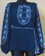 Вишиванка "Решельє" вишита жіноча блуза на синьому шифоні, машинна вишивка