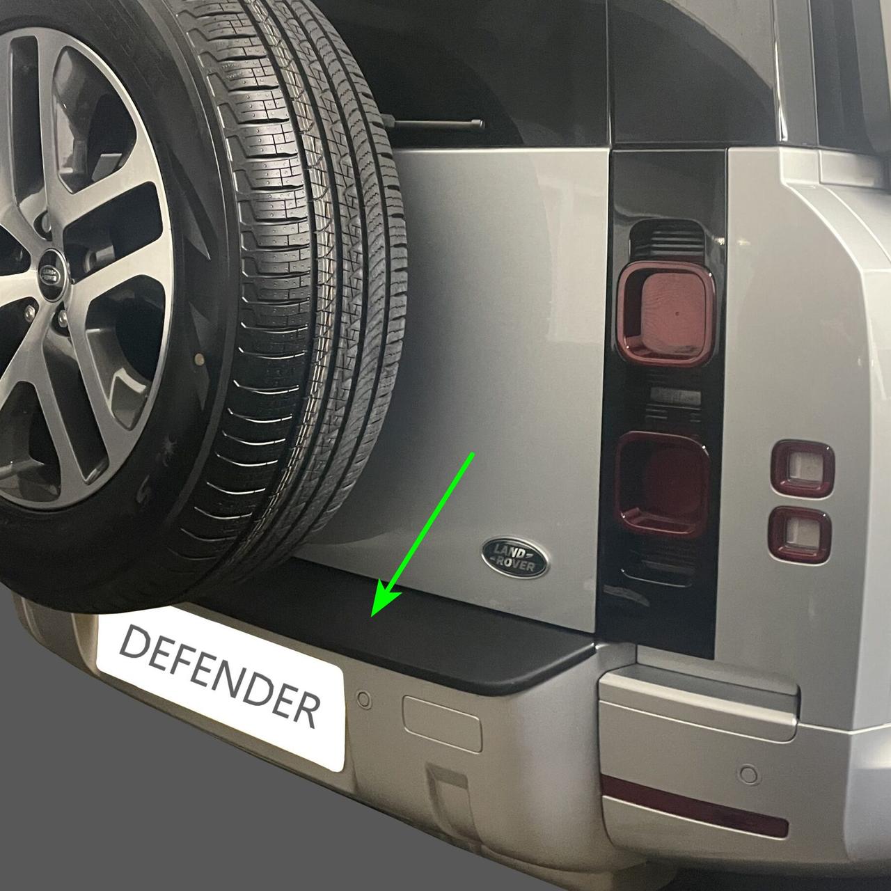 Пластикова захисна накладка на задній бампер для Landrover Defender 2020+