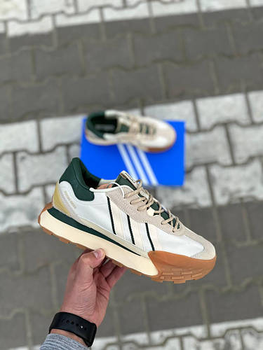 Adidas free shoes 95th anniversary zara hotsell