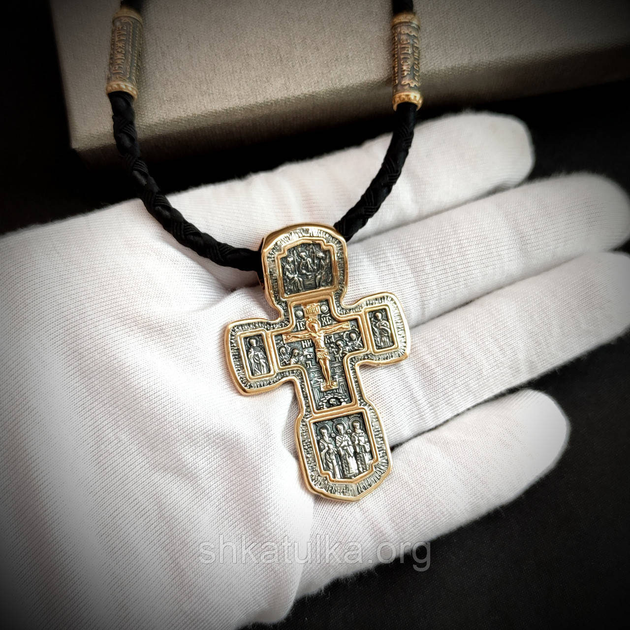 Комплект чоловічий срібний шнурок зі вставками і хрестик c Позолотою 925 проба Чорний 846/4кп+Кр0168