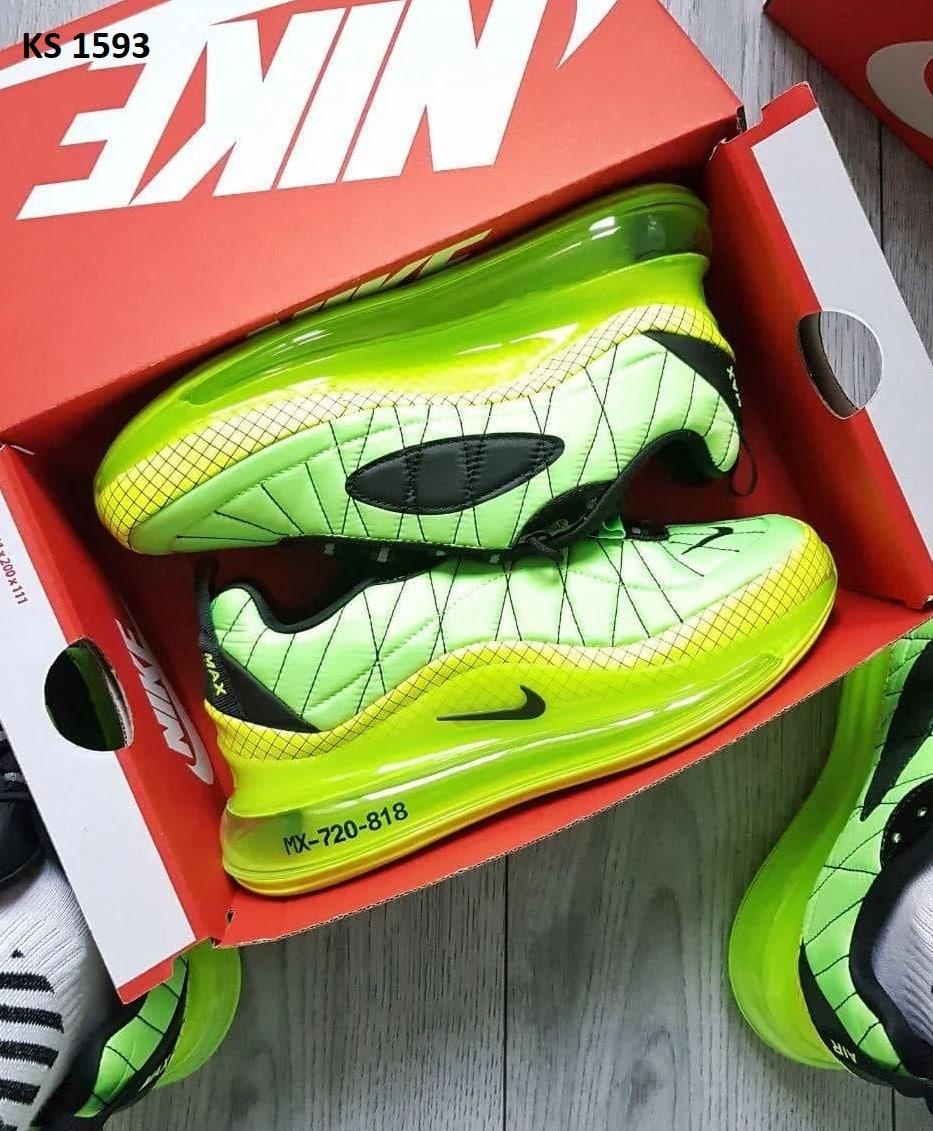 NIKE Air Max 820 818