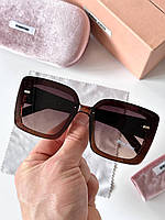 Коричневые брендовые солнцезащитные очки