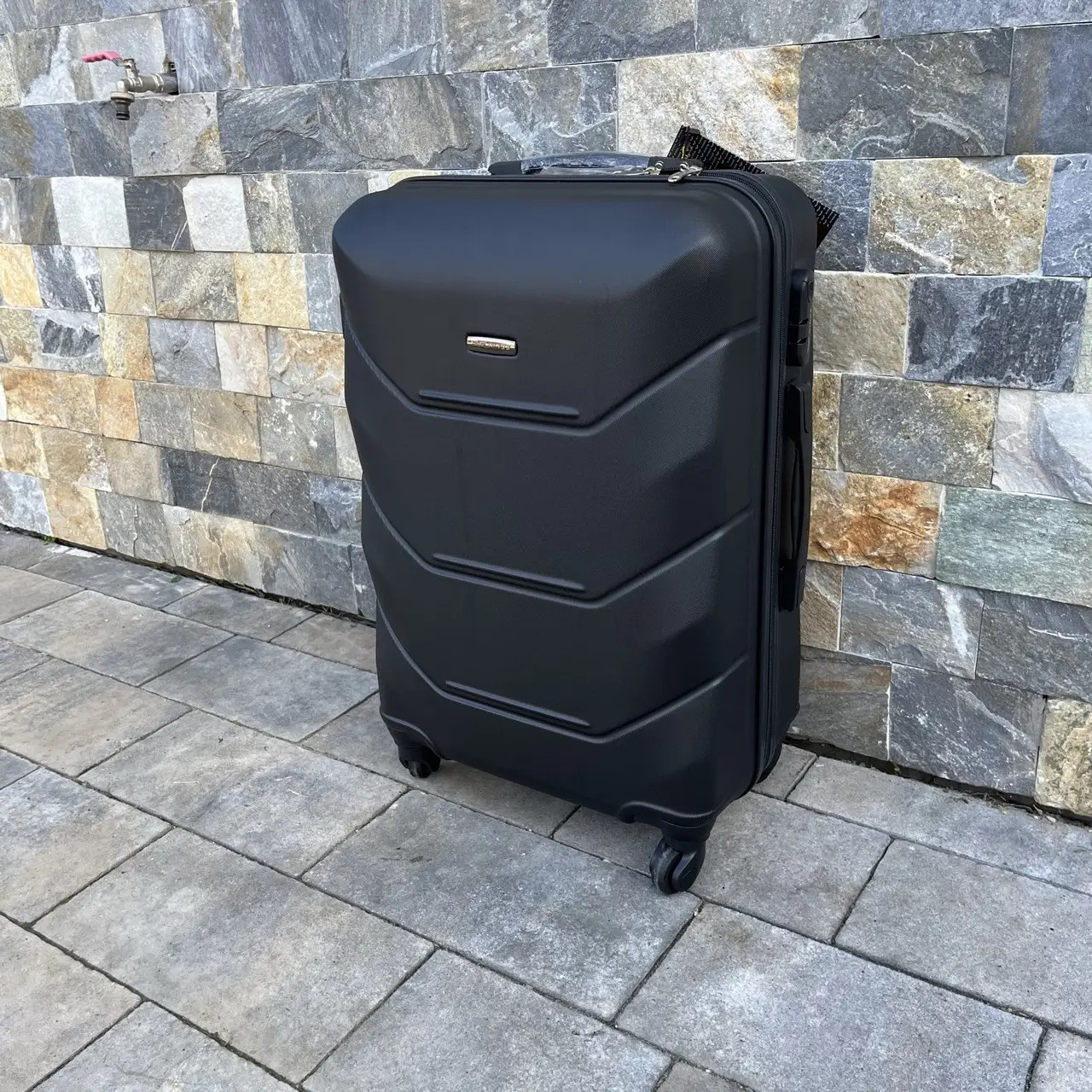 Дорожня валіза WINGS 147 АБС-пластик, середній чорний M, фото 1