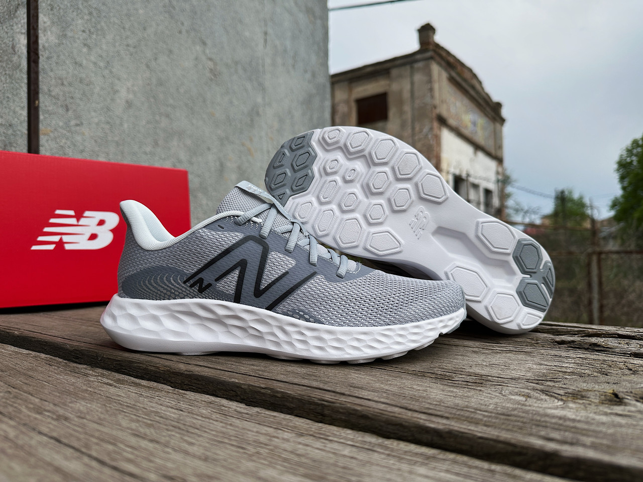 Чоловічі кросівки New Balance 411 v3 M411LG3 сірий Оригінал