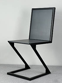 Дизайнерський стілець "Жорж" з натурального дерева та металу