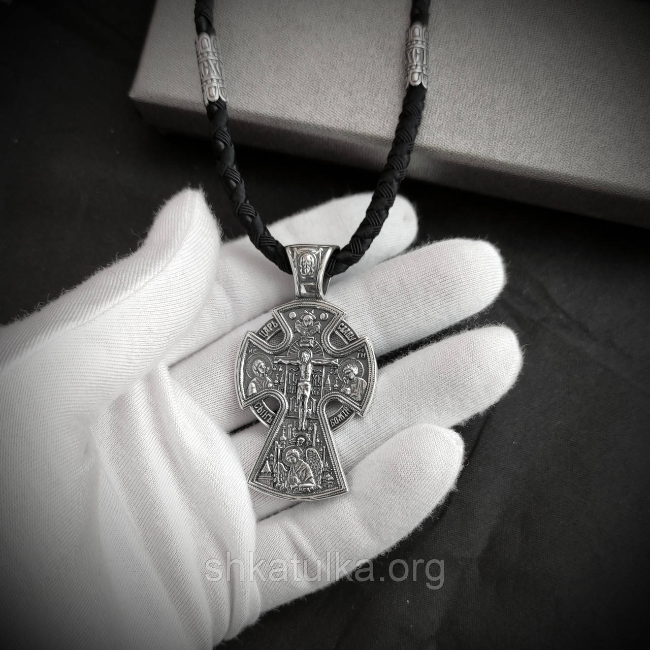 Комплект чоловічий срібний шнурок зі вставками та хрестик 925 проба Чорний 846/4к+К0184