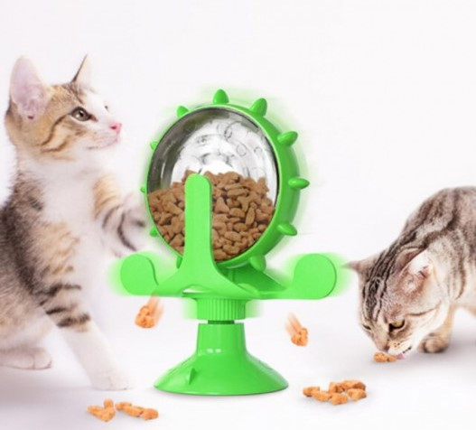 Іграшка для кота Вітряк інтерактивна годівниця на присосці зелена 13,8 x 7,4 см